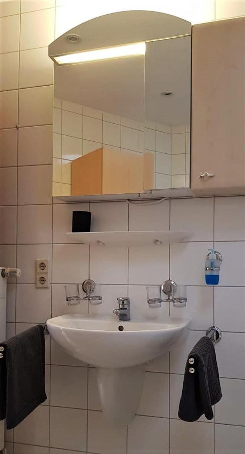 Gaestewohnung 4-Raum Wohnung Fuer 2-8 Personen Zwickau Exterior photo